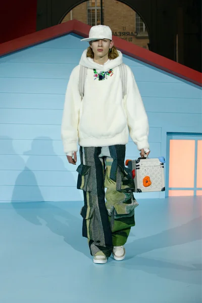 Look 35